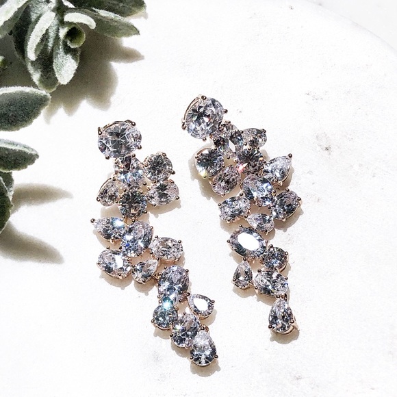 Swarovski Jewelry - NWOT Swarovski Crystal Drop Earrings